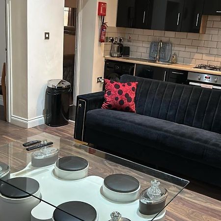 Luxurious 2 Bed Apartment Bedford Luaran gambar