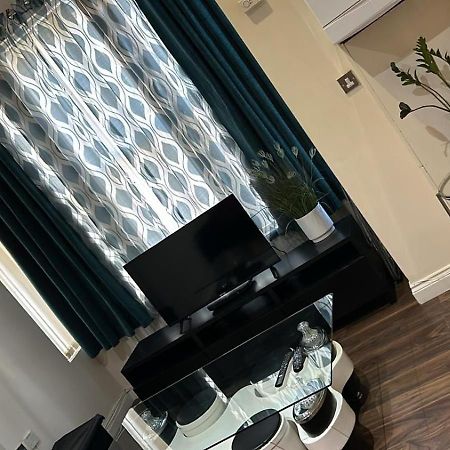 Luxurious 2 Bed Apartment Bedford Luaran gambar