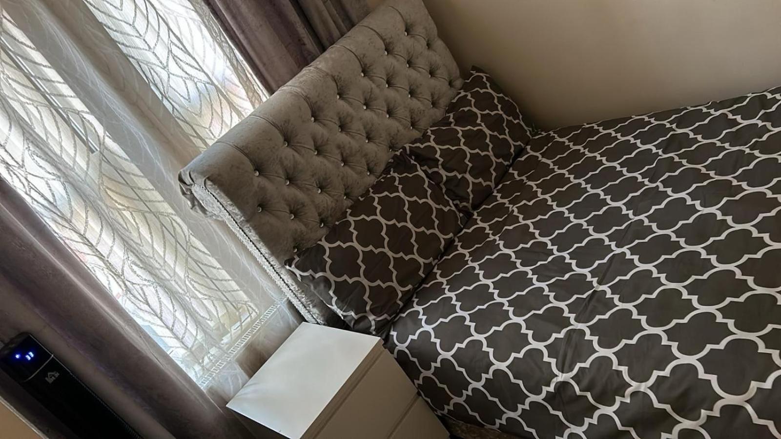 Luxurious 2 Bed Apartment Bedford Luaran gambar